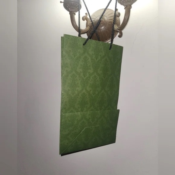 Gucci Green Closet Accessory - Picture 5 of 5